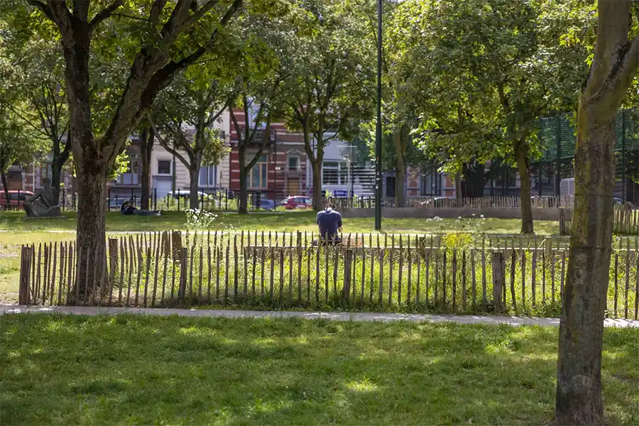 The renewed public space scenario ensures high quality public space.