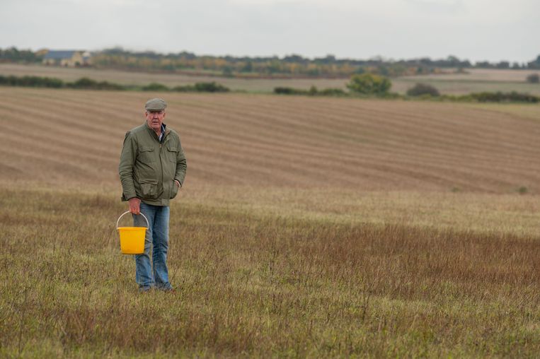 Farmer Jeremy Clarkson Plowing His Field With A Huge Lamborghini There Is No Greater Happiness For Me Now