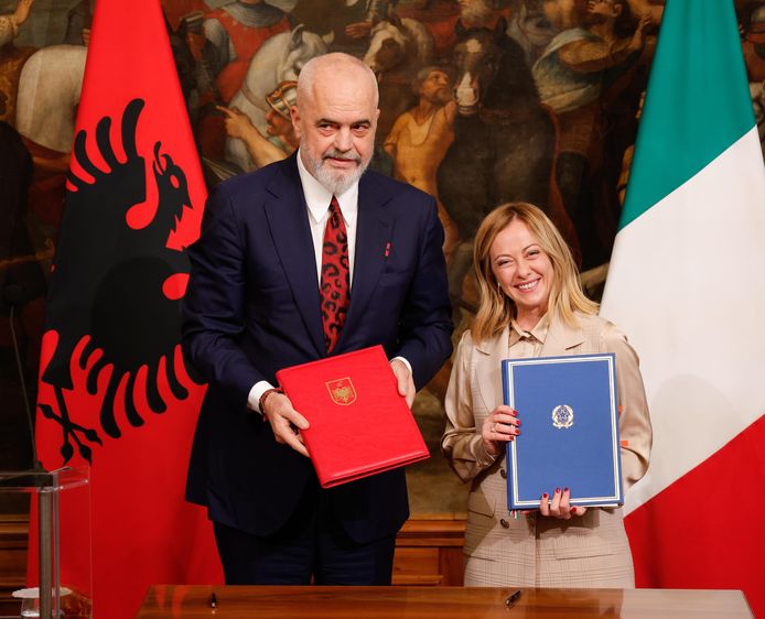 Albanian Prime Minister Edel Rama and his colleague Giorgia Meloni.