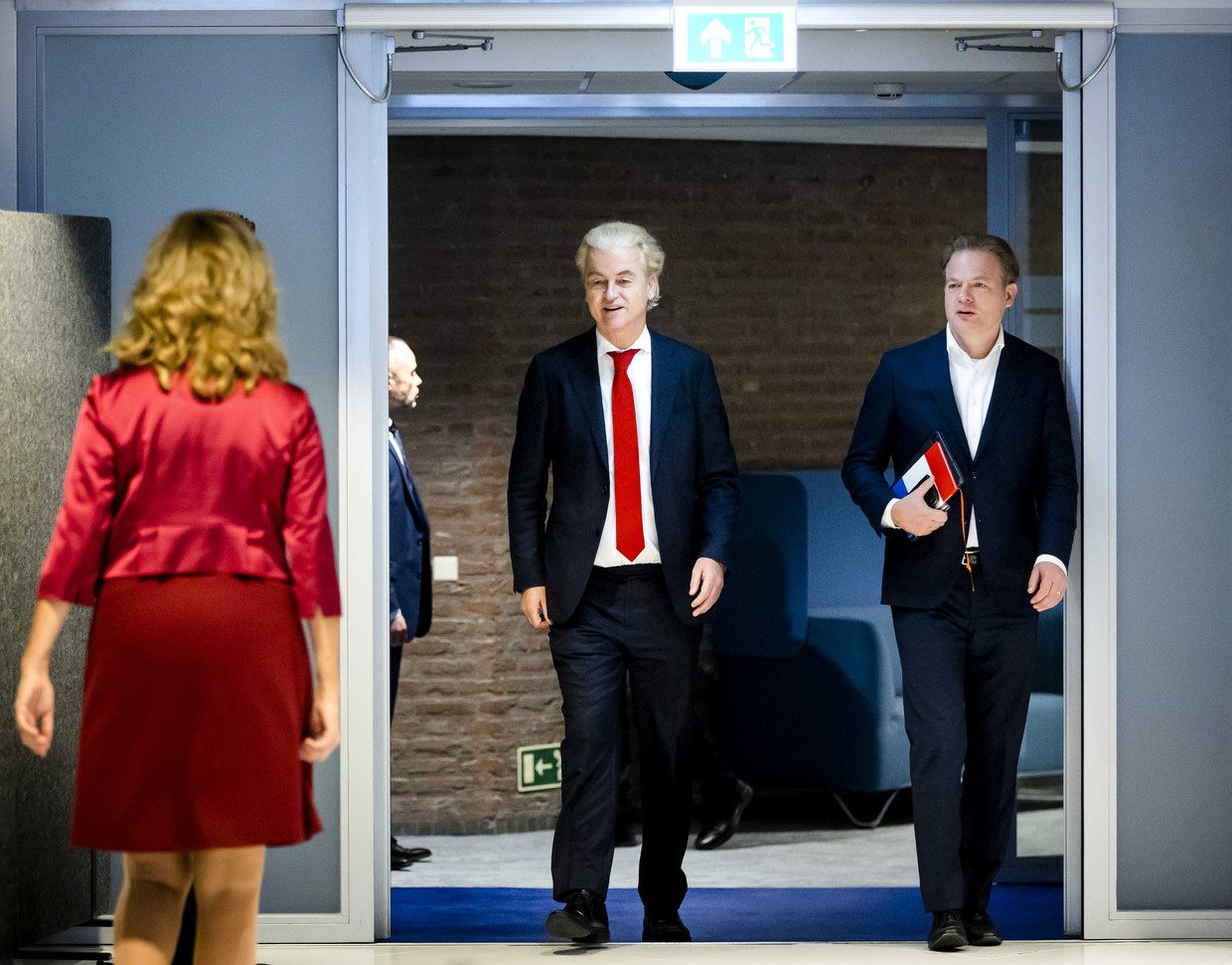 Geert Wilders (PVV) and Peter Omtzgut (National Security Council).  ANB photo