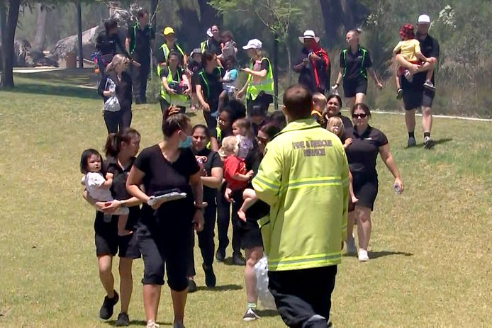 Australian Broadcasting Corporation (ABC) photo of Kwinana residents evacuated south of Perth, due to approaching bushfires.