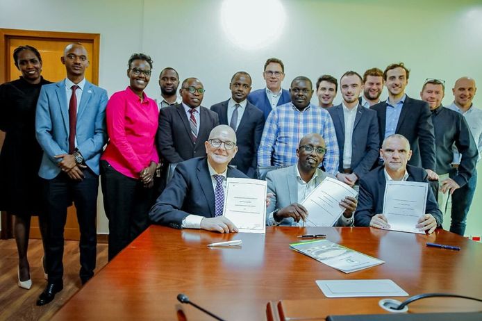 Bob Verbeek (bottom row, first from left) and Christophe Impens (standing, seventh from left) from Golazo, Rwanda.