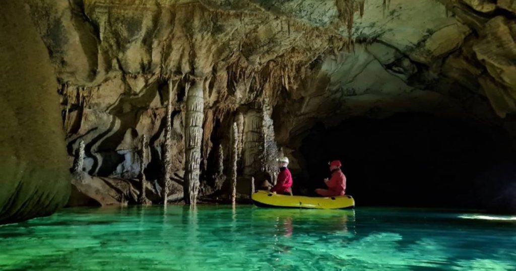 Five people trapped in a Slovenian cave after heavy rain |  outside