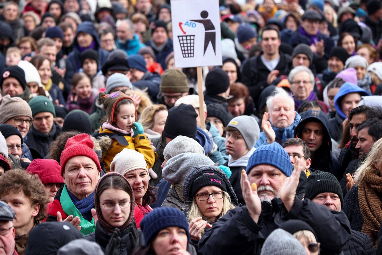 About 10,000 demonstrators demonstrated in Potsdam (photo).  Reuters photo