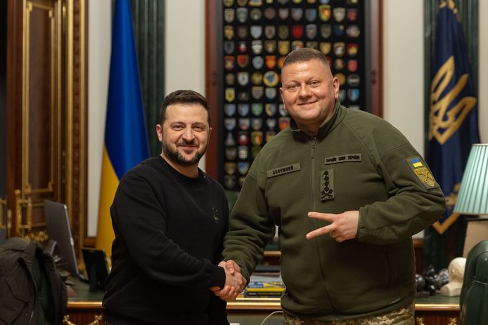 Ukrainian President Volodymyr Zelensky and former Commander-in-Chief Valery Zalozny.