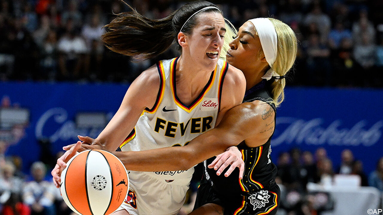 Kaitlyn Clark instantly sets record in WNBA debut (but not the kind of ...