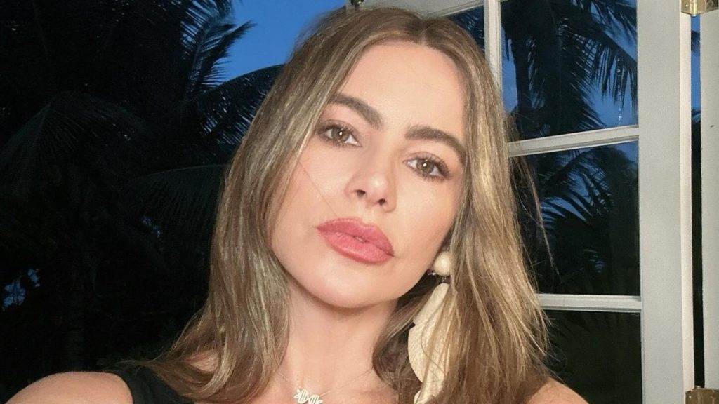 After the rain comes the sunshine: Sofia Vergara shows that she is also ready for summer