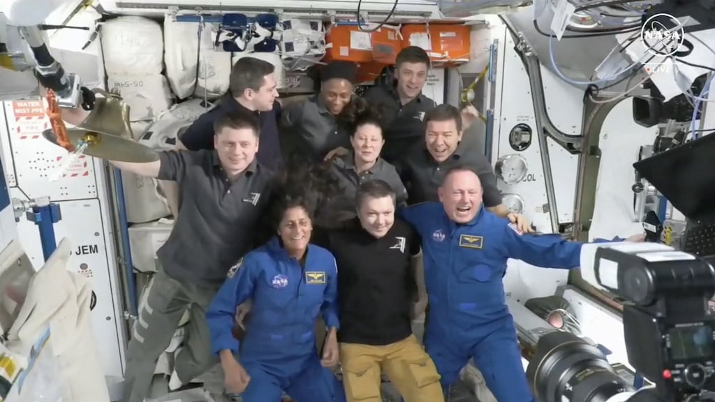 These astronauts will go into space for eight days, but they may be stuck until 2025 | RTL News